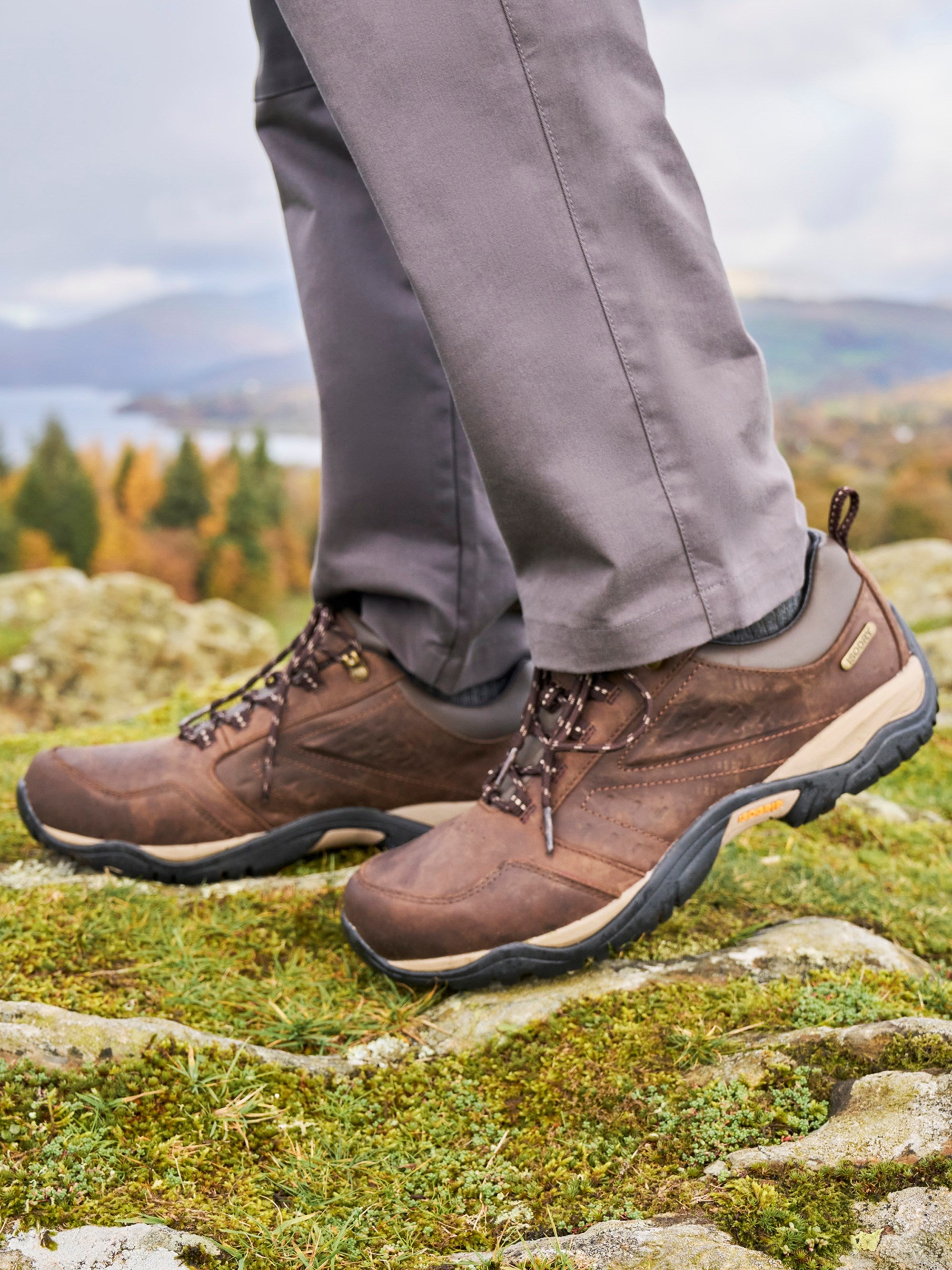 Men's Waterproof Hiking Shoes - Extreme Leather Traction