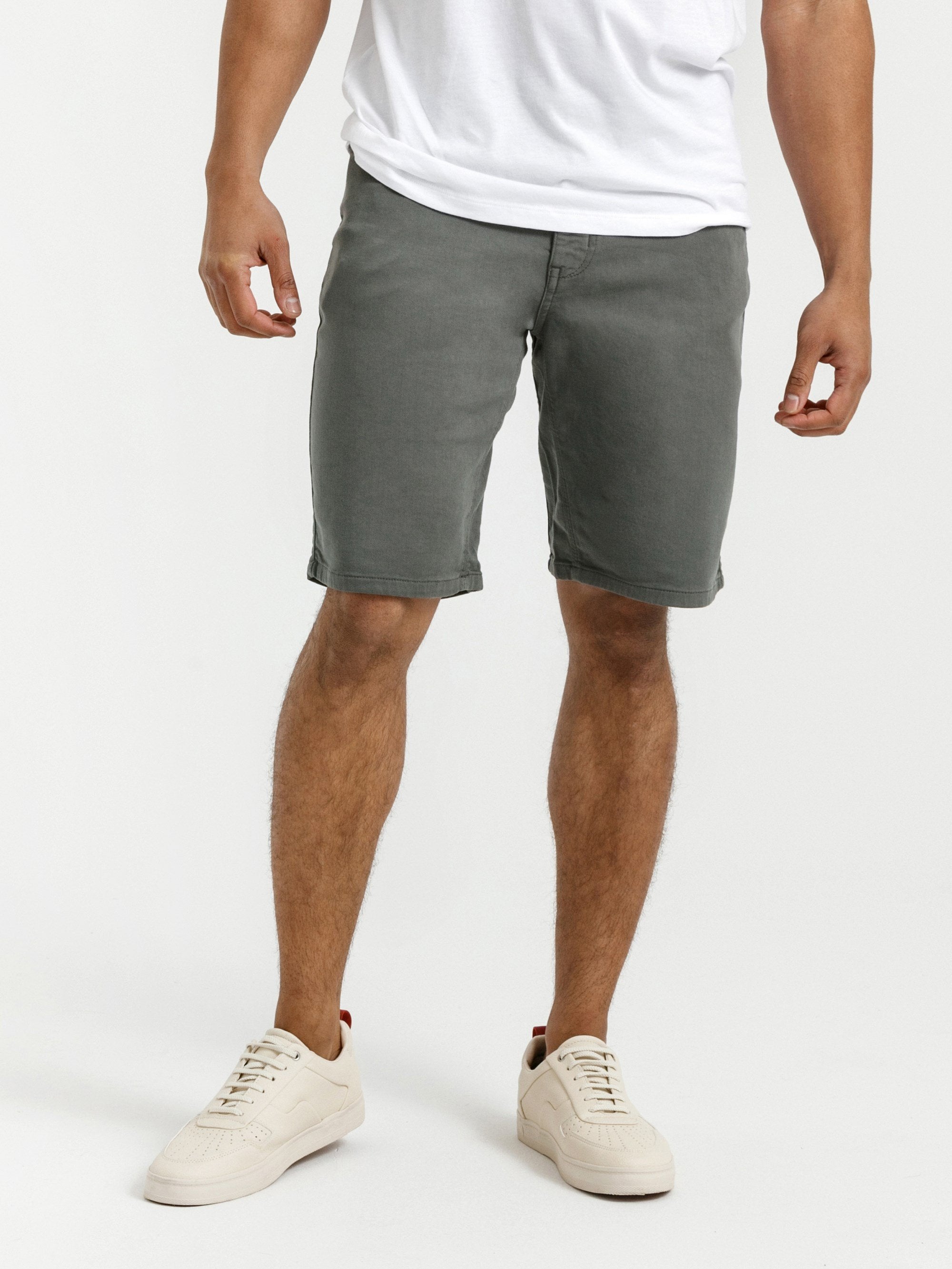 Duer Relaxed Men's Shorts – Sweat-Free Comfort